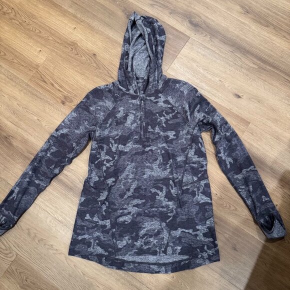 lululemon athletica Tops - Lululemon Warm Stabilizer 1/2 Zip Hoodie Size 6 Incognito Camo